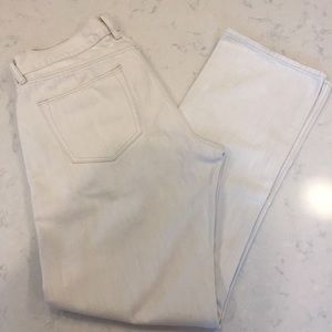 Men’s Banana Republic beige denim jeans.